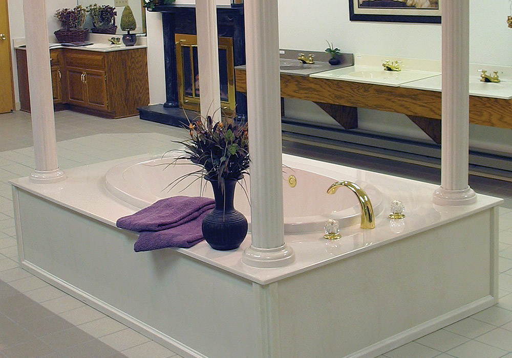 Mark 29 Hydro Tub With Pillars